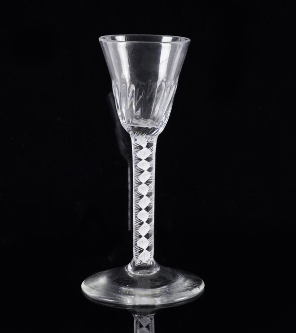 AN OPAQUE TWIST WINE GLASS