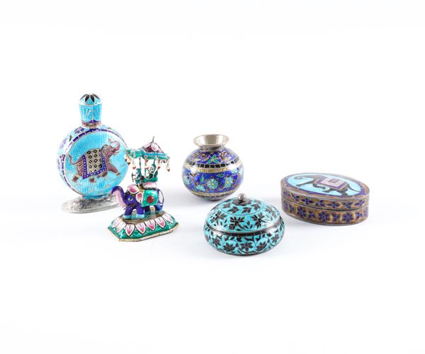 A GROUP OF FIVE ASIAN STYLE SILVER AND ENAMELLED WARES (5)