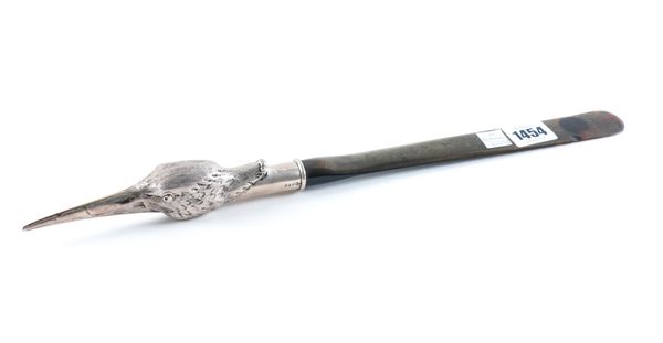 A VICTORIAN SILVER HANDLED PAPER KNIFE