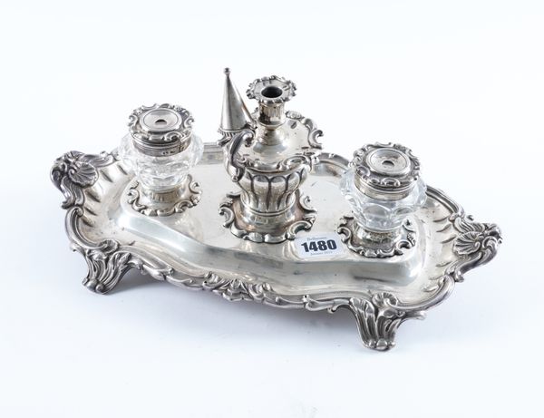 AN EARLY VICTORIAN SILVER TWIN BOTTLE INKSTAND