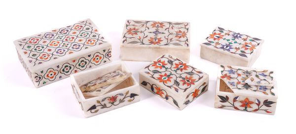 SIX INDIAN ‘AGRA’ MARBLE INLAID BOXES (6)