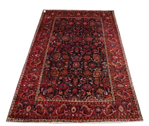 A FERAGHAN CARPET, PERSIAN
