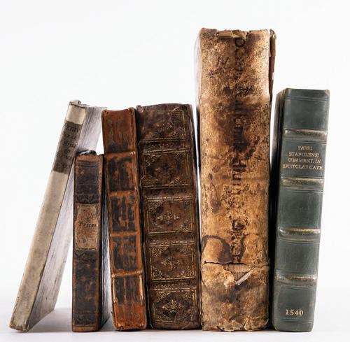 PETAU, Claude ([dates unknown]). Parallela SS. missae et cænæ hæreticæ in Catholico academia Trevirensi publicae disputationi Biblici baccalaureatus causa, proposita, Trier, 1616, 8vo, contemporary vellum. FIRST EDITION. With 5 other books. (6)