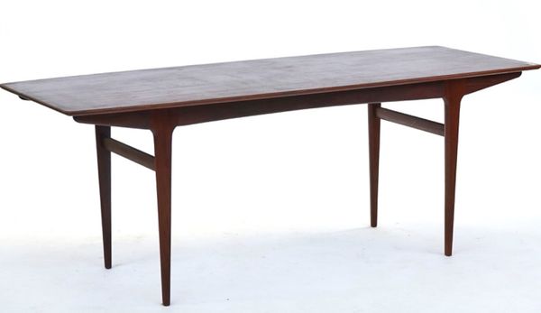 HEALS; A MID-20TH CENTURY TEAK DINING TABLE