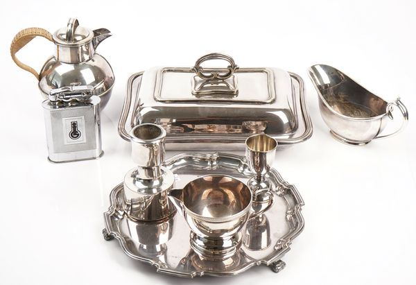 A plated rectangular lidded entree dish and further plated wares (8)