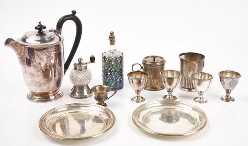 A German beaker and further mostly plated items (12)