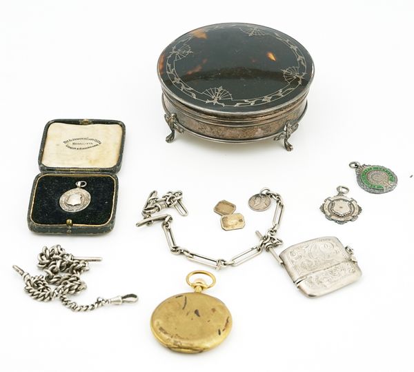 A silver and tortoiseshell circular hinge lidded trinket box and eight further items (9)