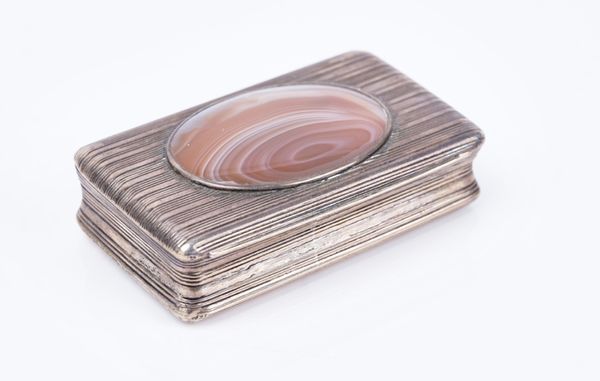 A silver and varicoloured agate rectangular snuff box