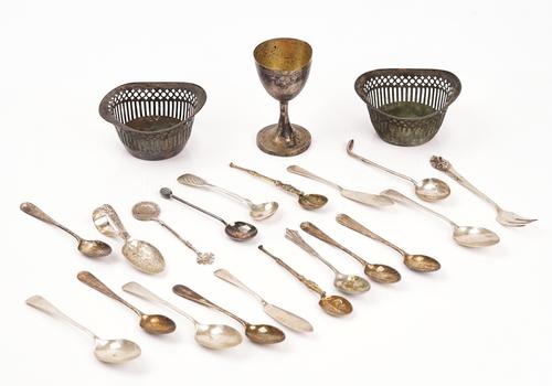 A silver christening spoon and further items (22)