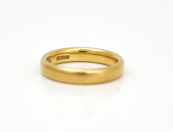 A 22ct gold plain wedding ring