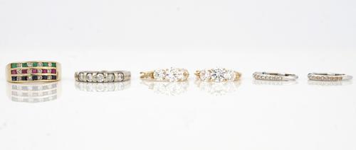 A 9ct white gold and diamond five stone ring and three further items (4)