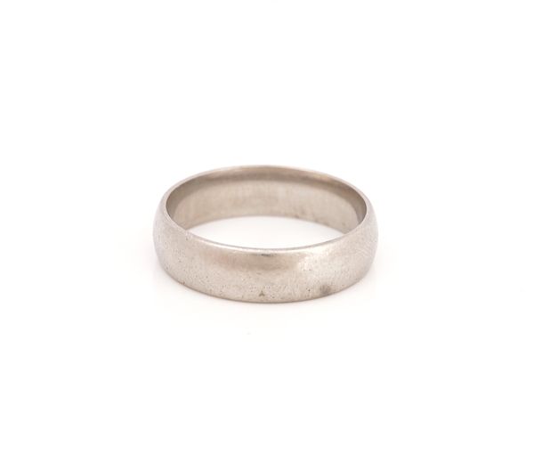 A platinum wedding band ring