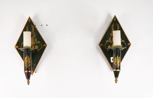 A PAIR OF PARCEL-GILT DECORATED GREEN TOLE PEINTE WALL LIGHTS