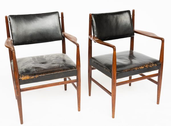 IN THE MANNER OF ARNE VODDER; A PAIR OF 20TH CENTURY TEAK FRAMED OPEN ARMCHAIRS (2)