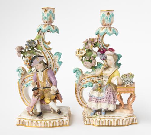 A PAIR OF ENGLISH PORCELAIN CANDLESTICK FIGURES (2)
