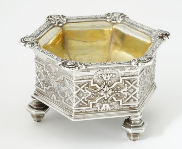 A PAIR OF WILLIAM IV SILVER SALTS BY ROBERT GARRARD II (4)