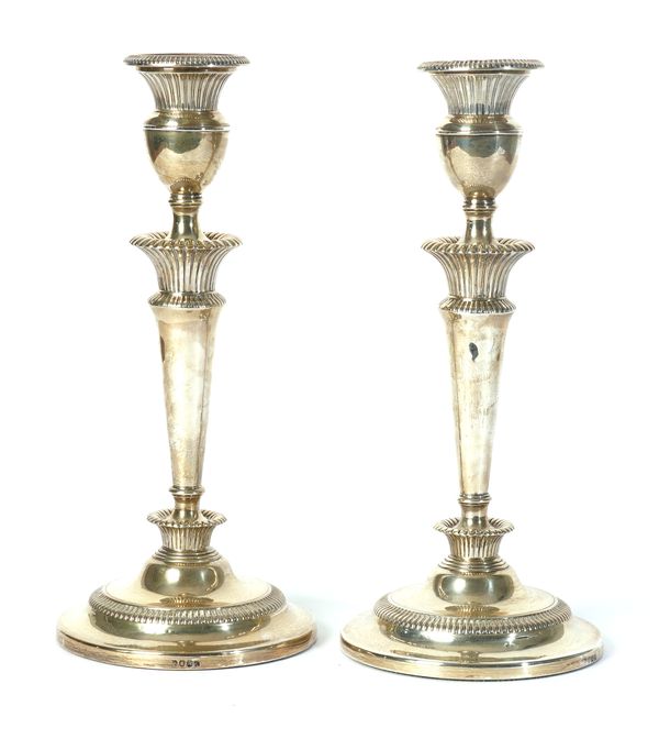 A PAIR OF GEORGE III SILVER TABLE CANDLESTICKS (2)