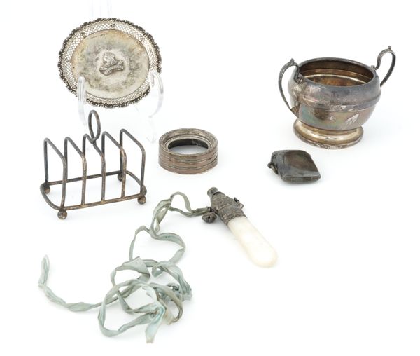 A GROUP OF SILVER AND STERLING MOUNTED WARES (6)