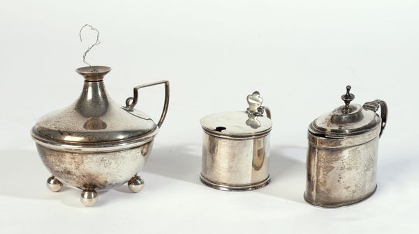 A SILVER TABLE LIGHTER AND TWO SILVER MUSTARD POTS (3)