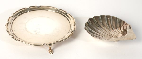 A SILVER WAITER AND A SILVER BUTTER SHELL (2)