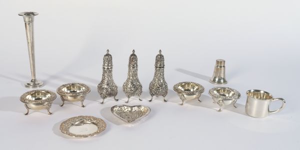 THREE AMERICAN SILVER PEPPERETTES AND 9 FURTHER ITEMS (12)