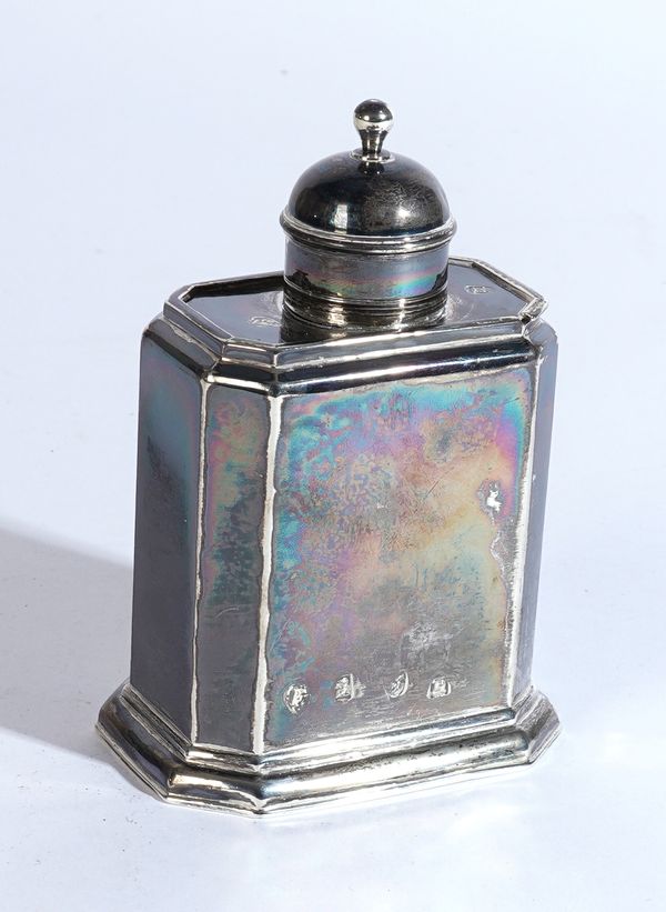 A GEORGE I BRITANNIA STANDARD SILVER TEA CADDY