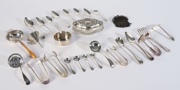 A GROUP OF SILVER AND PLATED WARES (QTY)