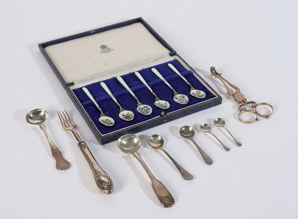 A SET OF SIX SILVER AND ENAMELLED COFFEE SPOONS AND FURTHER FLATWARE (9)