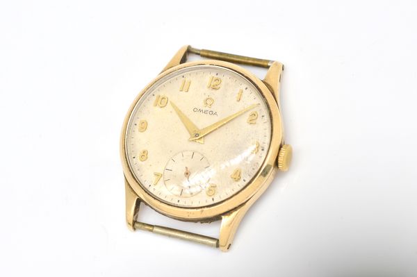 AN OMEGA 9CT GOLD CIRCULAR CASED GENTLEMAN'S WRISTWATCH