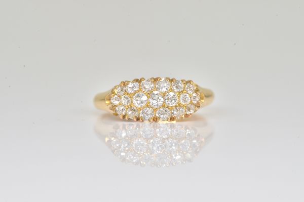 A VICTORIAN 18CT GOLD AND DIAMOND RING