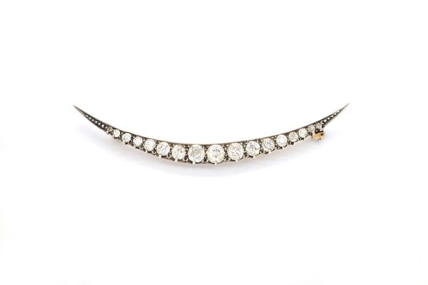 A DIAMOND BROOCH