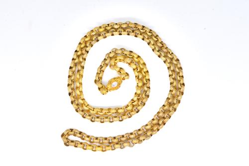 A GOLD NECKCHAIN