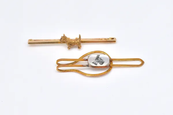 A GOLD BAR BROOCH AND A TIE SLIDE (2)