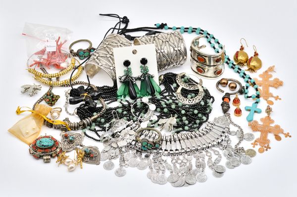 A PAIR OF FOREIGN WIDE BANGLES, A PREVOST PENDANT TOGETHER WITH A GROUP OF MOSTLY COSTUME JEWELLERY (28)