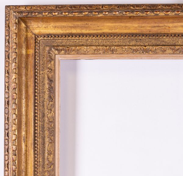 A FRENCH STYLE CONTINUOUS COMPOSITION FRAME WITH OAK SLIP