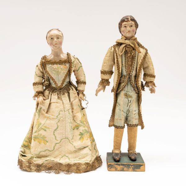 TWO NEAPOLITAN PAINTED PAPIER-MÂCHÉ CRÈCHE FIGURES OF COURTIERS (2)