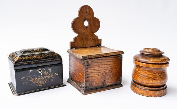 A VICTORIAN MOTHER-OF-PEARL INLAID PAPIER-MÂCHÉ TEA CADDY (3)