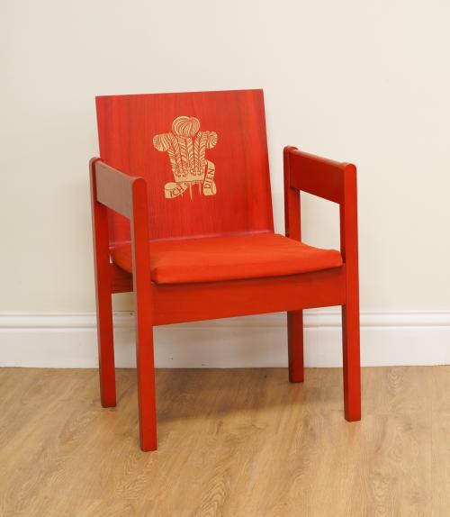 HRH THE PRINCE OF WALES (NOW KING CHARLES III) AN INVESTITURE CHAIR