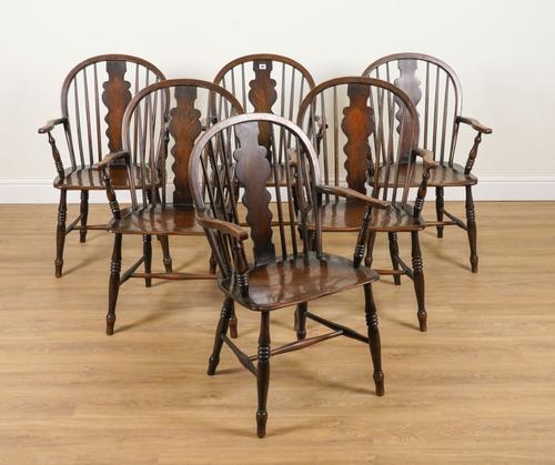 A SET OF SIX 19TH CENTURY STYLE BEECH AND ELM SPLAT BACK WINDSOR CHAIRS ON TURNED SUPPORTS (6)