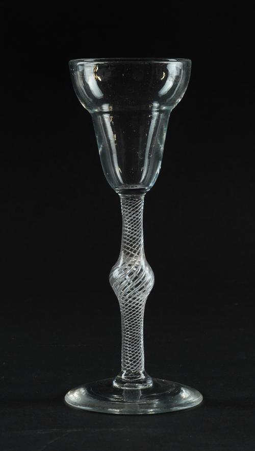 AN AIRTWIST WINE GLASS