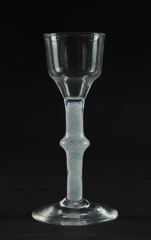 AN OPAQUE TWIST WINE GLASS
