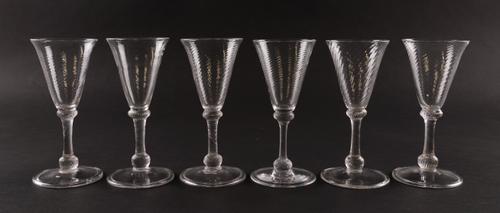A SET OF SIX LEIGE WINE GLASSES (6)