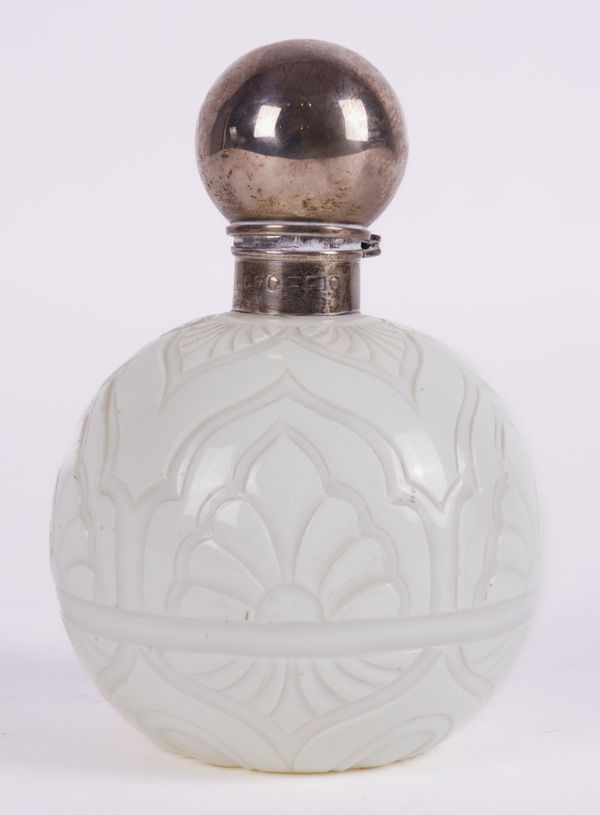 AN ENGLISH CAMEO GLASS PERFUME BOTTLE WITH HINGED SILVER COVER AND GLASS STOPPER (3)