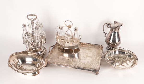 A GROUP OF PLATED WARES (6)