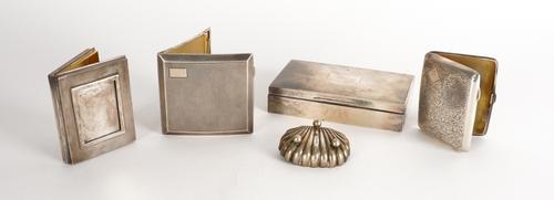 A GROUP OF SILVER (5)