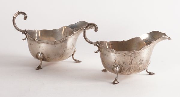 A PAIR OF SILVER SAUCEBOATS (2)