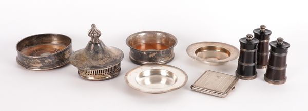 A GROUP OF SILVER AND PLATED WARES (10)