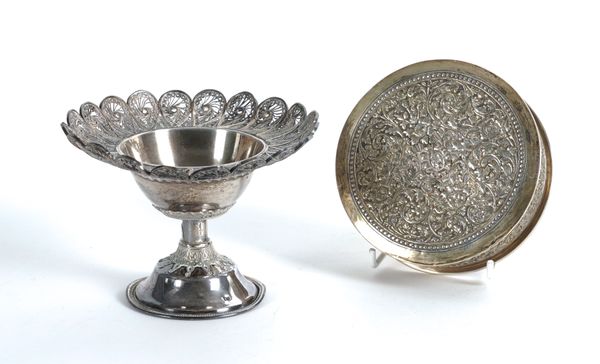 A FOREIGN FILIGREE PEDESTAL TAZZA AND A CIRCULAR BOX (2)