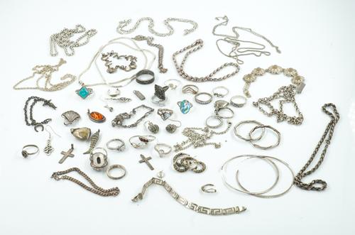 MOSTLY SILVER JEWELLERY (54)