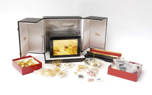 CELINE: A COLLECTION OF BUTTONS, A PEN STAND AND A TROPHY (QTY)